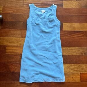 Light Blue Sleeveless Shift Dress by Dué Per Dué